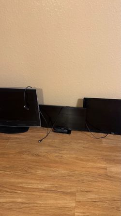 3 TVs**** $100 for the group
