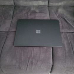 Microsoft Surface laptop 4