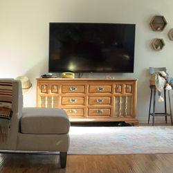 Vintage Magnavox Record Player 