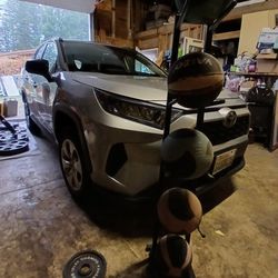 Exercise balls with rack. 8lb 6lb 4 Lb