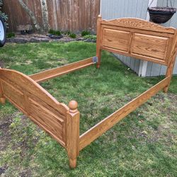 Queen Bed- Wood Frame & Box Spring 