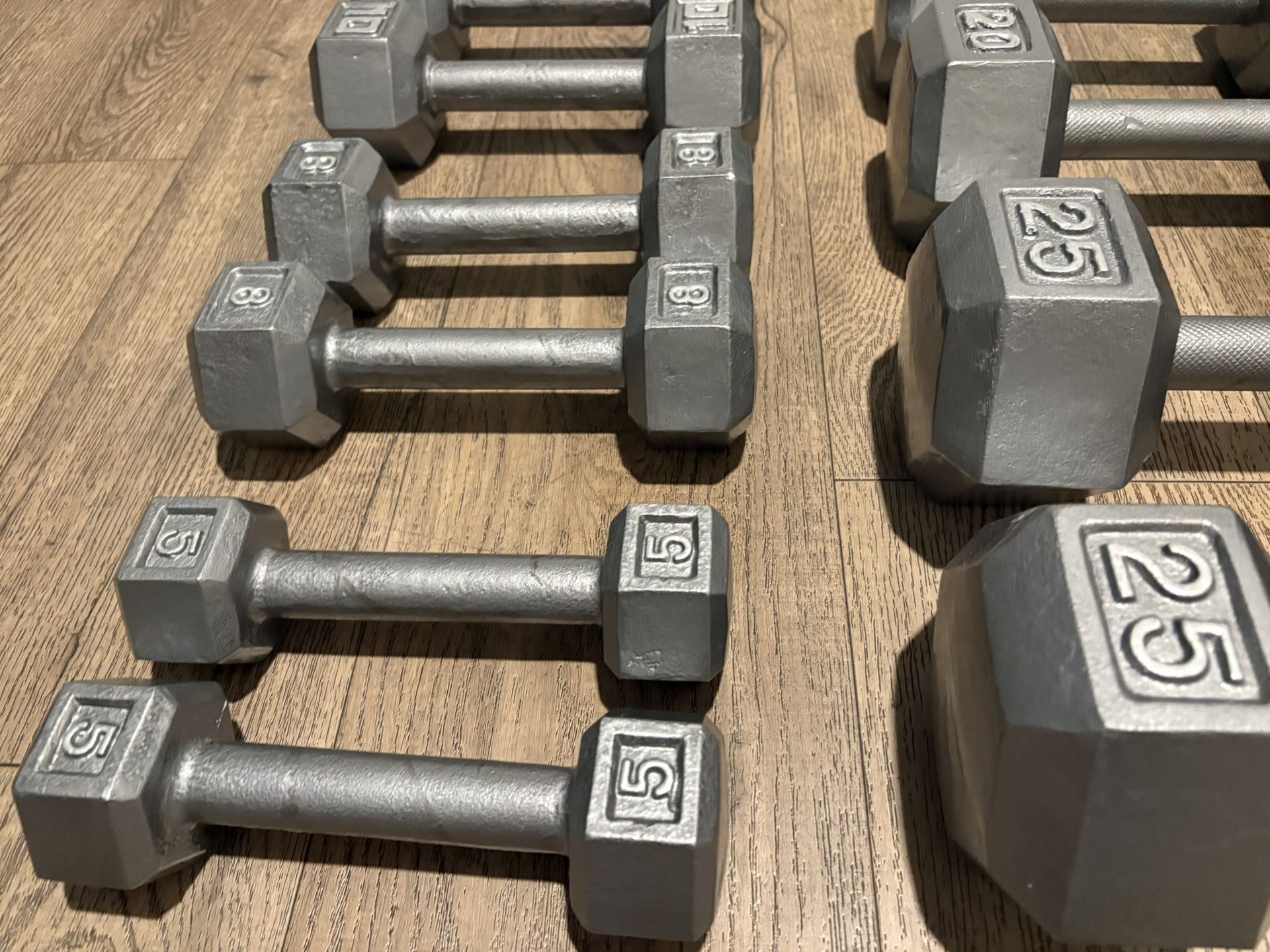 Beautiful Set Of Hex Cast Iron Dumbbells In NEW CONDITION Total: 190 lbs
