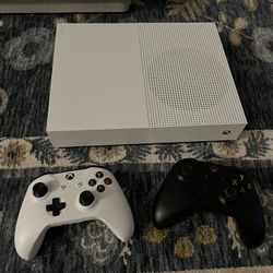 Xbox With 2 Remotes 