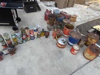LOT OF VINTAGE OIL CANS AND PETROLIANA (READ DESCRIPTION)