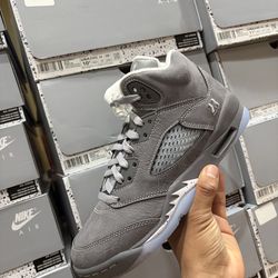 Jordan 5 wolf grey grade school sizes 7y and 5.5y