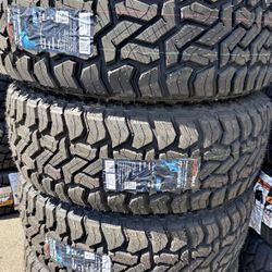 275 60 20 vendo un set de llantas nuevas con garantía marca SUPERMAX
