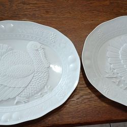 Thanksgiving turkey platter WHITE plastic holiday centerpiece serving trays