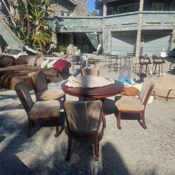 Oak Table Eith 5 Chairs
