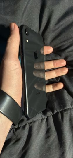 Apple iPhone XR 64GB – Unlocked – Good Condition