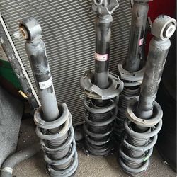 2015 Infiniti q50 factory struts