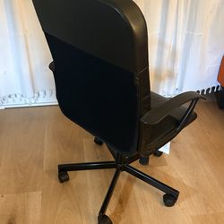 Desk chair