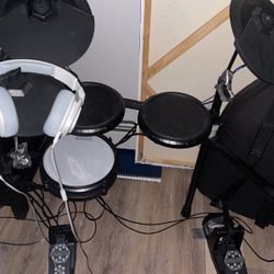 Simmons Electric Drum Kit 