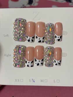 Press on nails