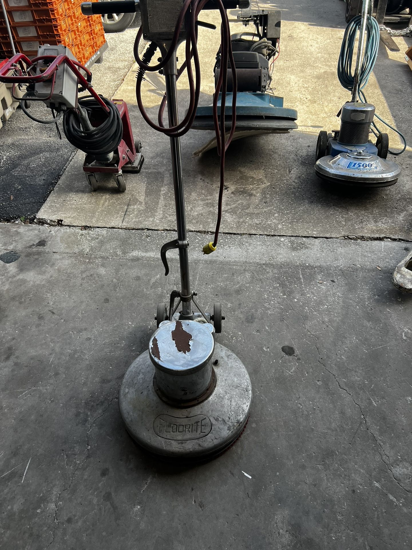 Floor Scrubber Machine