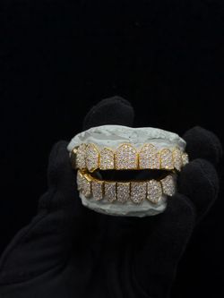 8 on 8 HoneyComb Set Fully Buzz Down VVS Grillz Moissanite, Lab Diamonds and Natural Diamond