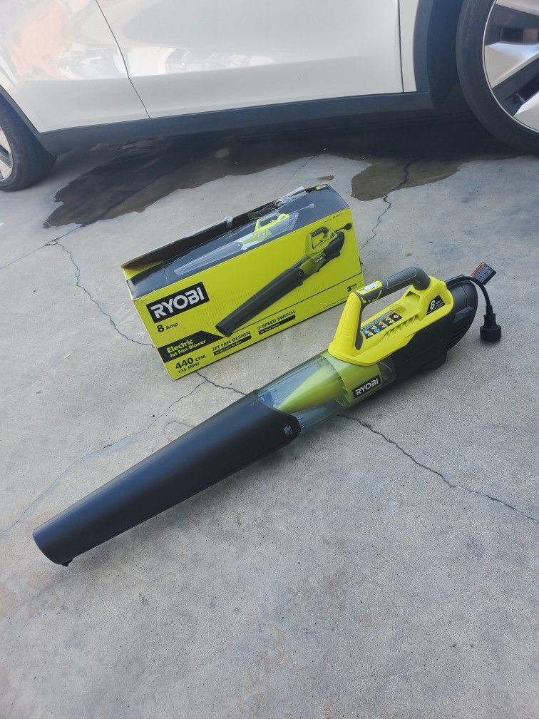 RYOBI
135 MPH 440 CFM 8 Amp Corded Electric Jet Fan Leaf Blower