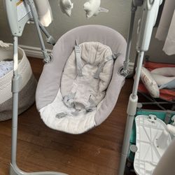 Graco Slim Spaces Compact Baby Swing