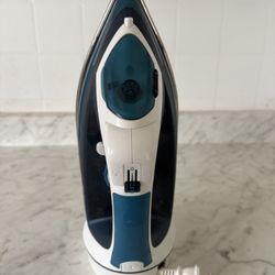 Iron / Ironing Board