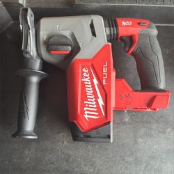milwaukee rotary hammer drill 