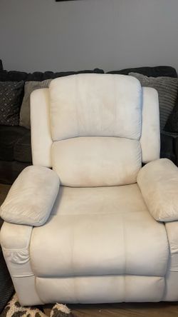 Off-white massage and heat chair