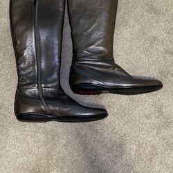 Prada Women’s Boots Size 40