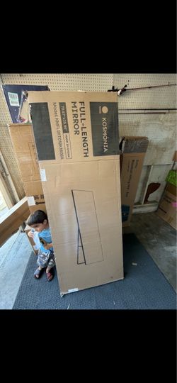 Kosmonia Full-Length Floor Mirror