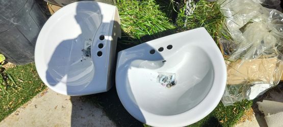 Two pedestal sink new