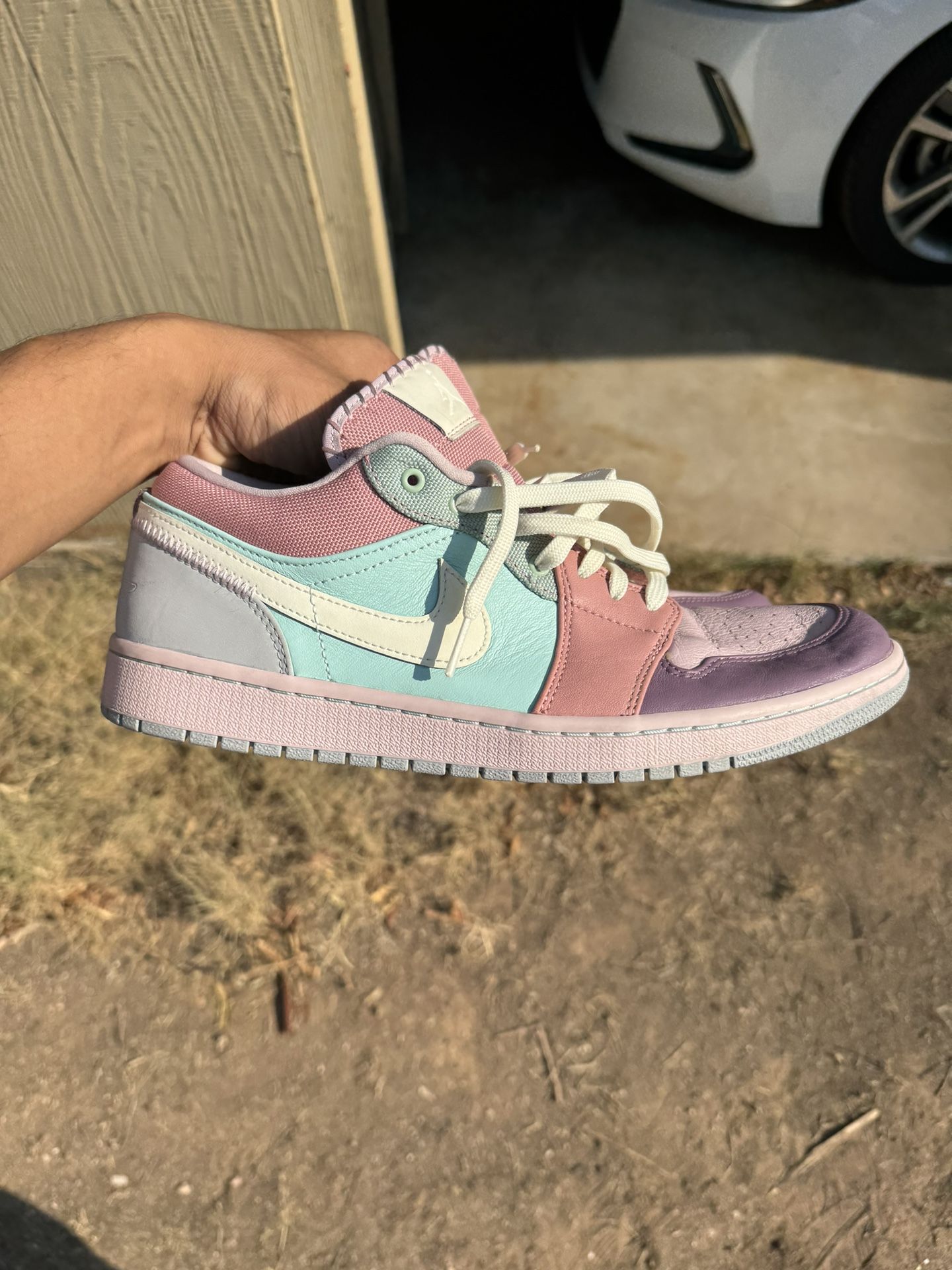 Jordan Low Easter Pastel Size 11