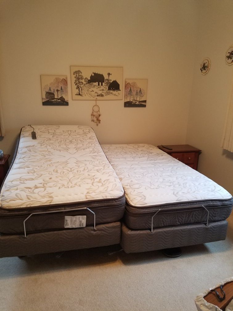 King Bed Easy Rest Adjustable Sleep System for Sale in Kiel, WI OfferUp