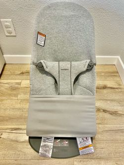 BabyBjörn Baby Bouncer - Like New