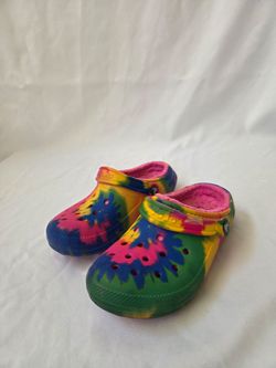 Pair crocs