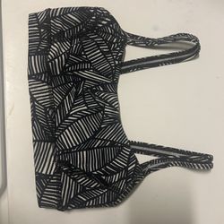 Lululemon Size 4 Sport Bra