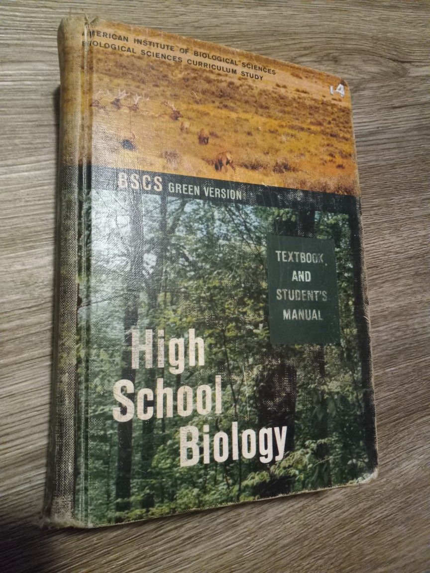 Vintage Student’s Manual High School Biology: BSCS Green Version Lab And Field
This vintage student's manual is a great addition to any high school