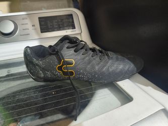 Soccer cleats