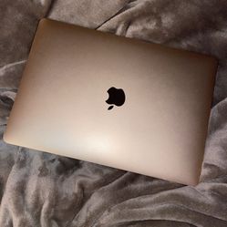MacBook Air M1 13 inch (needs screen replacement)