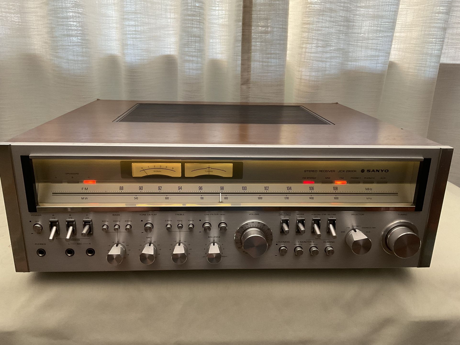 Sanyo JCX 2900k Monster Receiver 140 Watts 1978