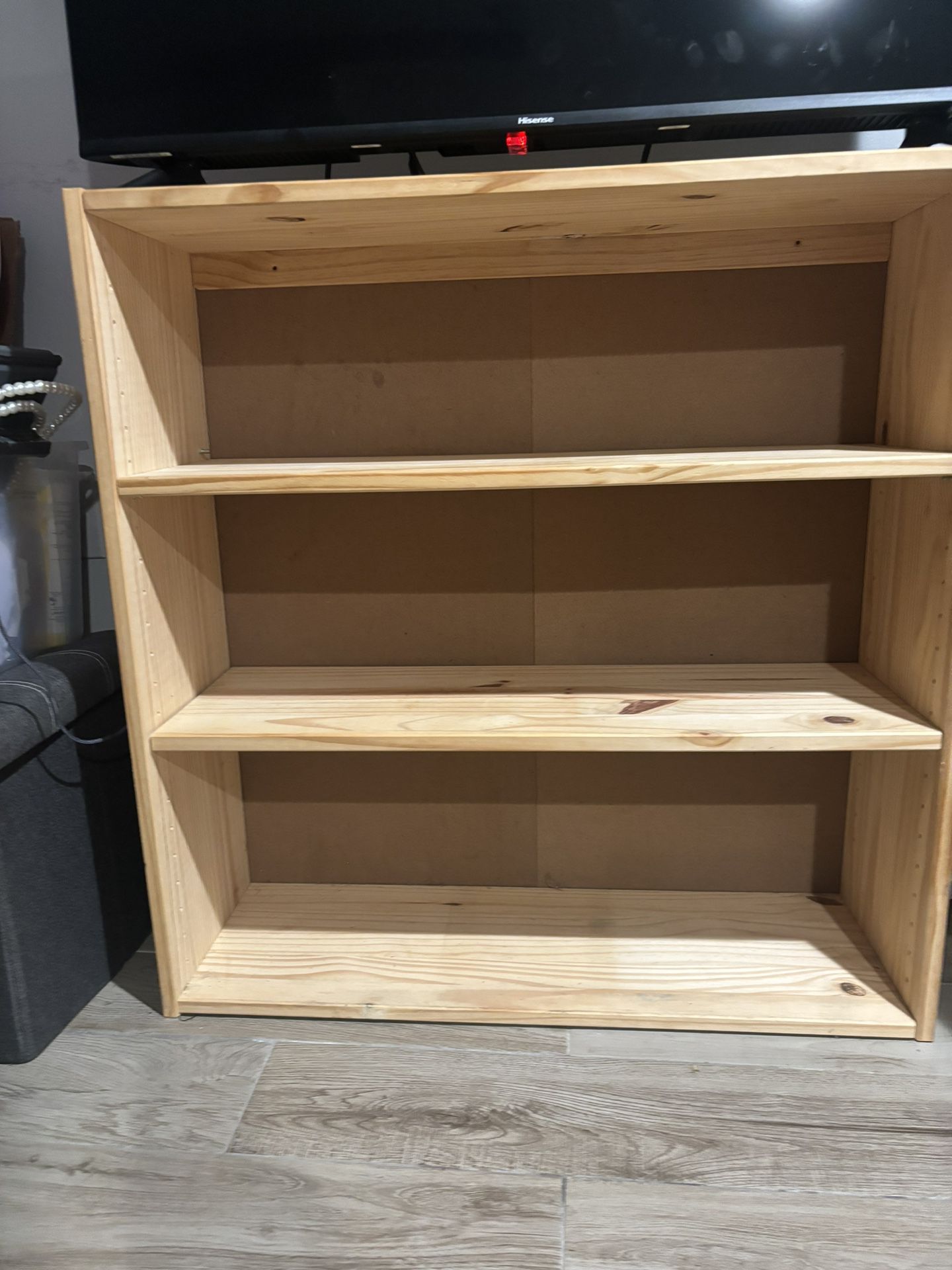 3-tiered Wooden Bookshelf