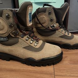 Hiking Boots Size 7