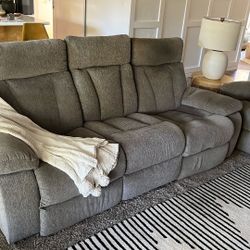 Reclining Sofa With Console 