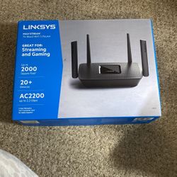 Linksys Max-Stream Tri-Band Wifi 5 Router AC2200