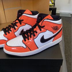 Air Jordan 1 MID SE Orange Turf /black-White