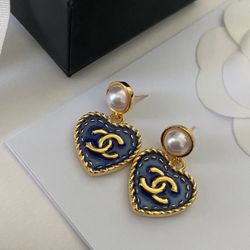 The combination of dreamy and sweet love