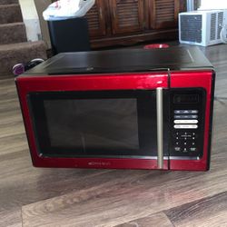 900 Watt Microwave 