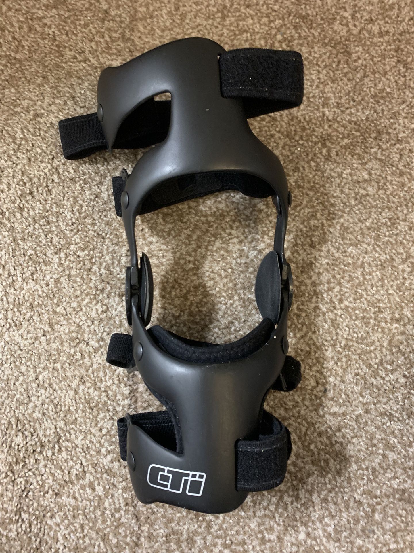 Ossur CTI Brace RIGHT Side