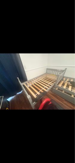 Two twin bed used for free