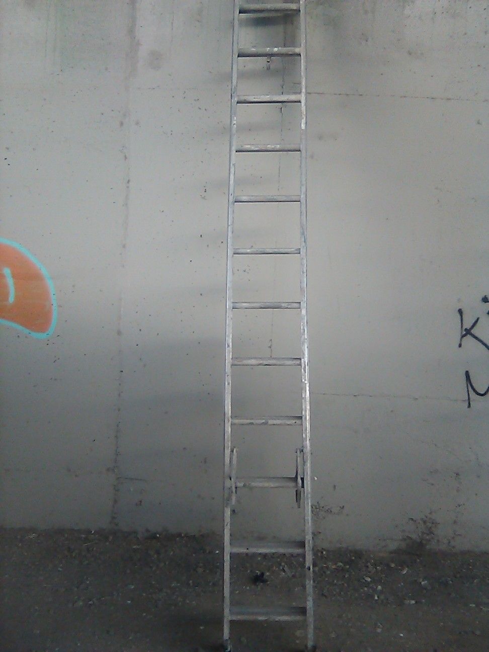 24' ft. Louisville Aluminum Extension Ladder