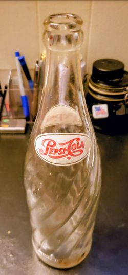 Vintage Swirled One Pint Pepsi Bottle