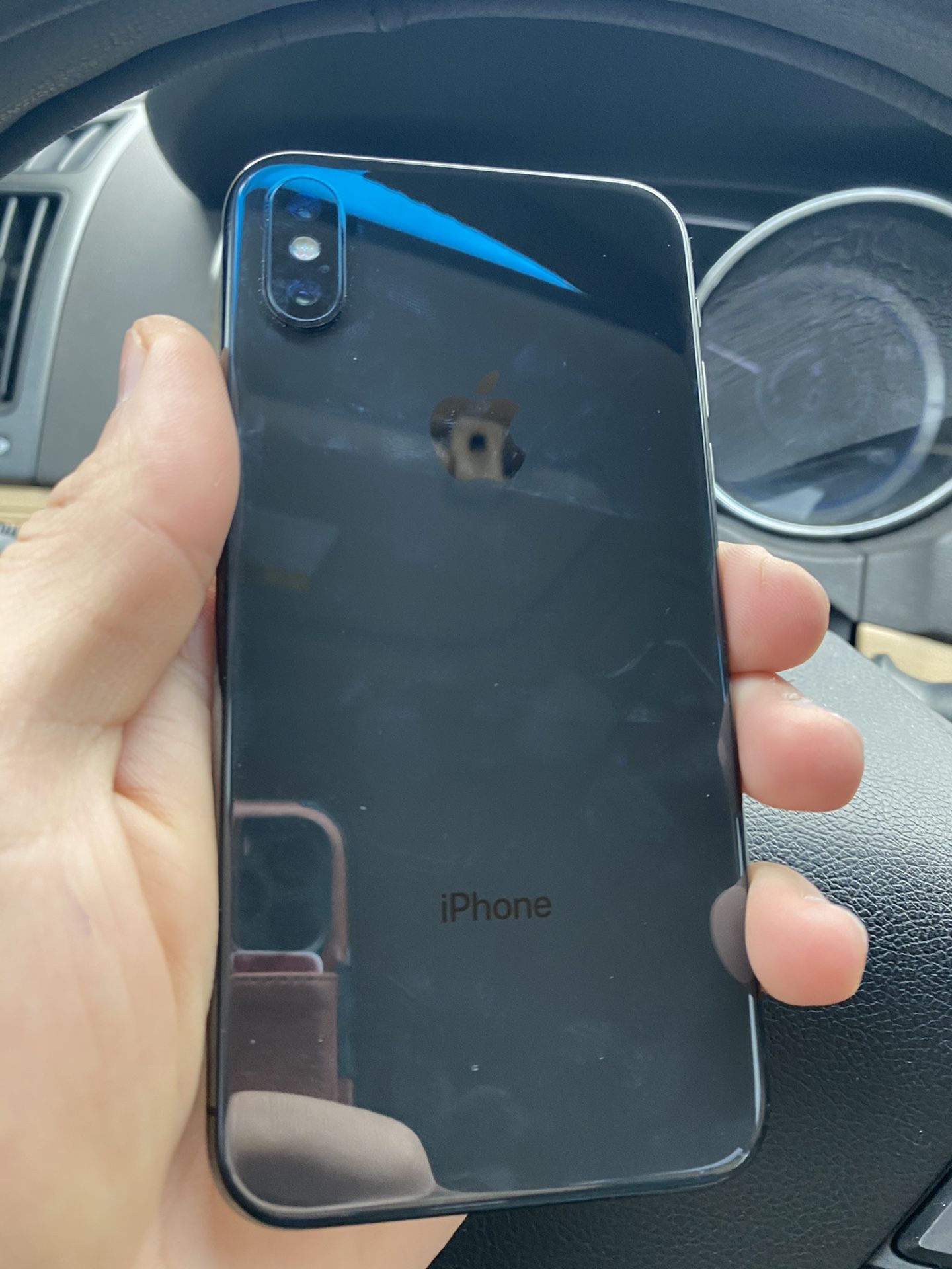 Iphone X Unlocked ( Read Describtion)