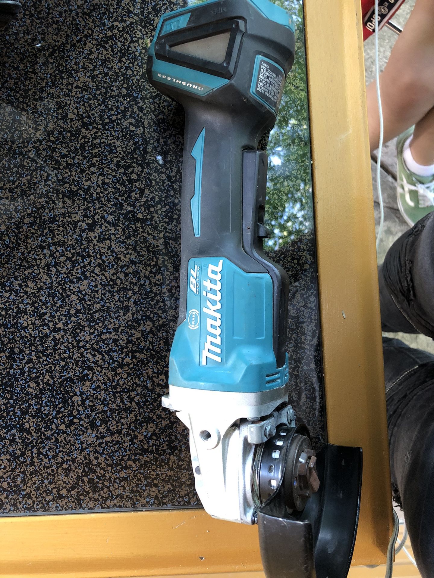 Makita BL Angle Grinder 