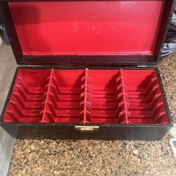 8 Track Tape Holder Brown Faux Alligator Black Case Holds 15 Tapes Included VTG